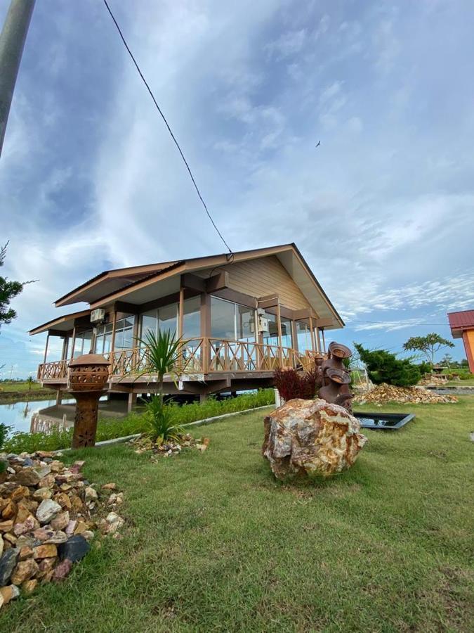 Tamteh Homestay Ayer Hitam Extérieur photo