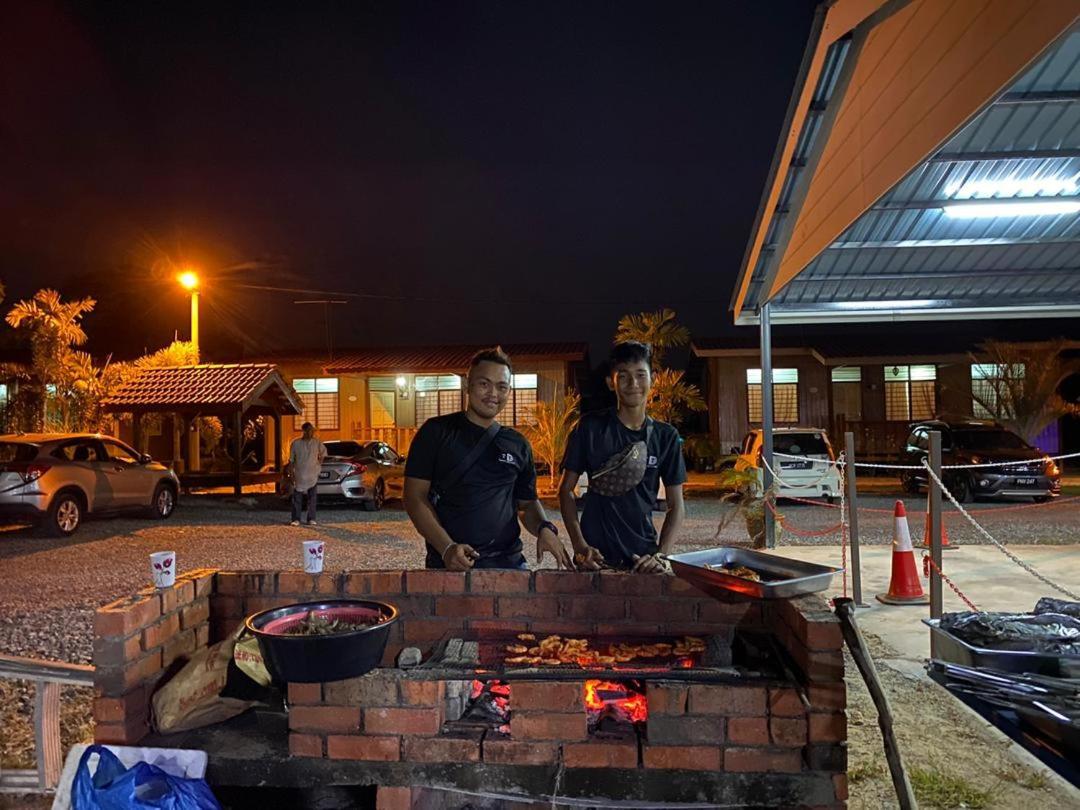 Tamteh Homestay Ayer Hitam Extérieur photo