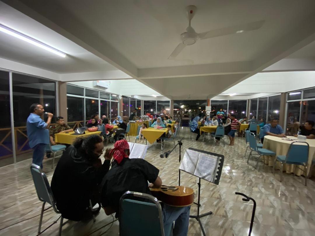 Tamteh Homestay Ayer Hitam Extérieur photo