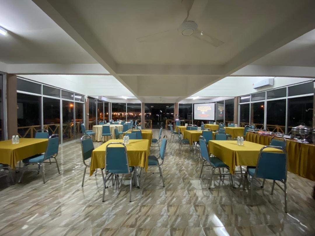 Tamteh Homestay Ayer Hitam Extérieur photo