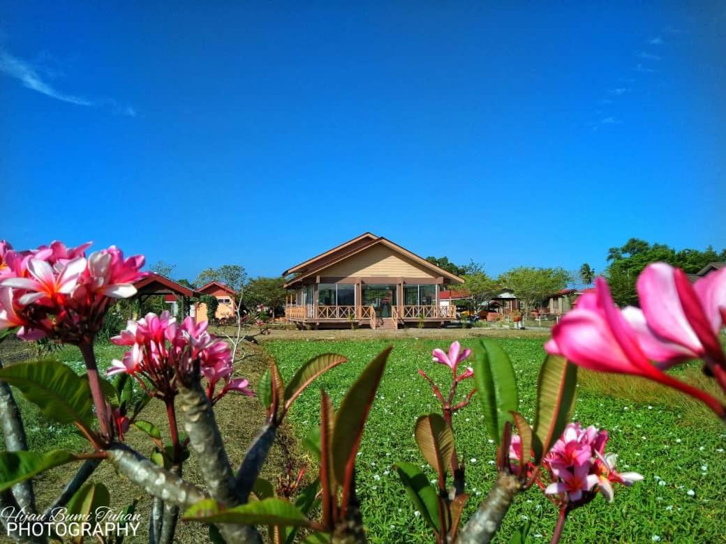 Tamteh Homestay Ayer Hitam Extérieur photo