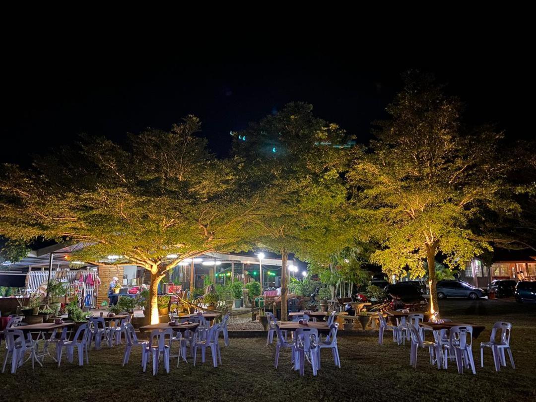 Tamteh Homestay Ayer Hitam Extérieur photo