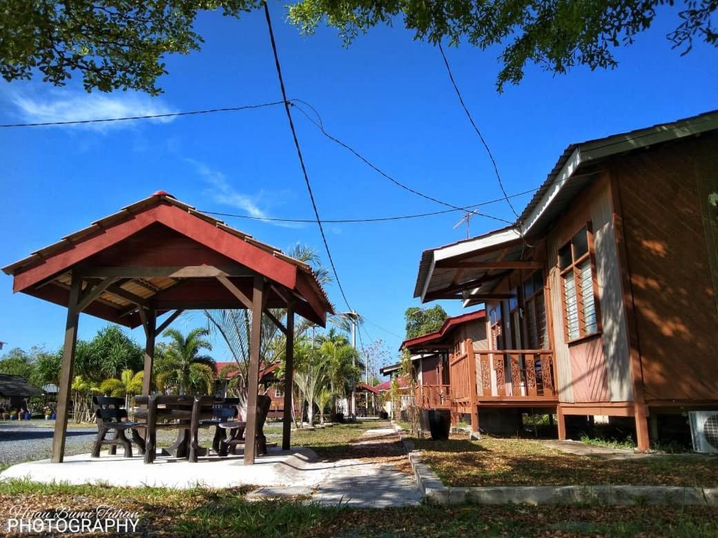 Tamteh Homestay Ayer Hitam Extérieur photo