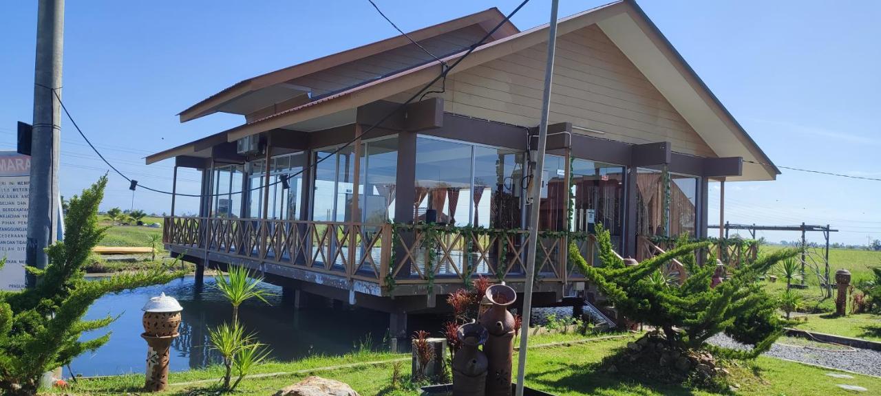 Tamteh Homestay Ayer Hitam Extérieur photo