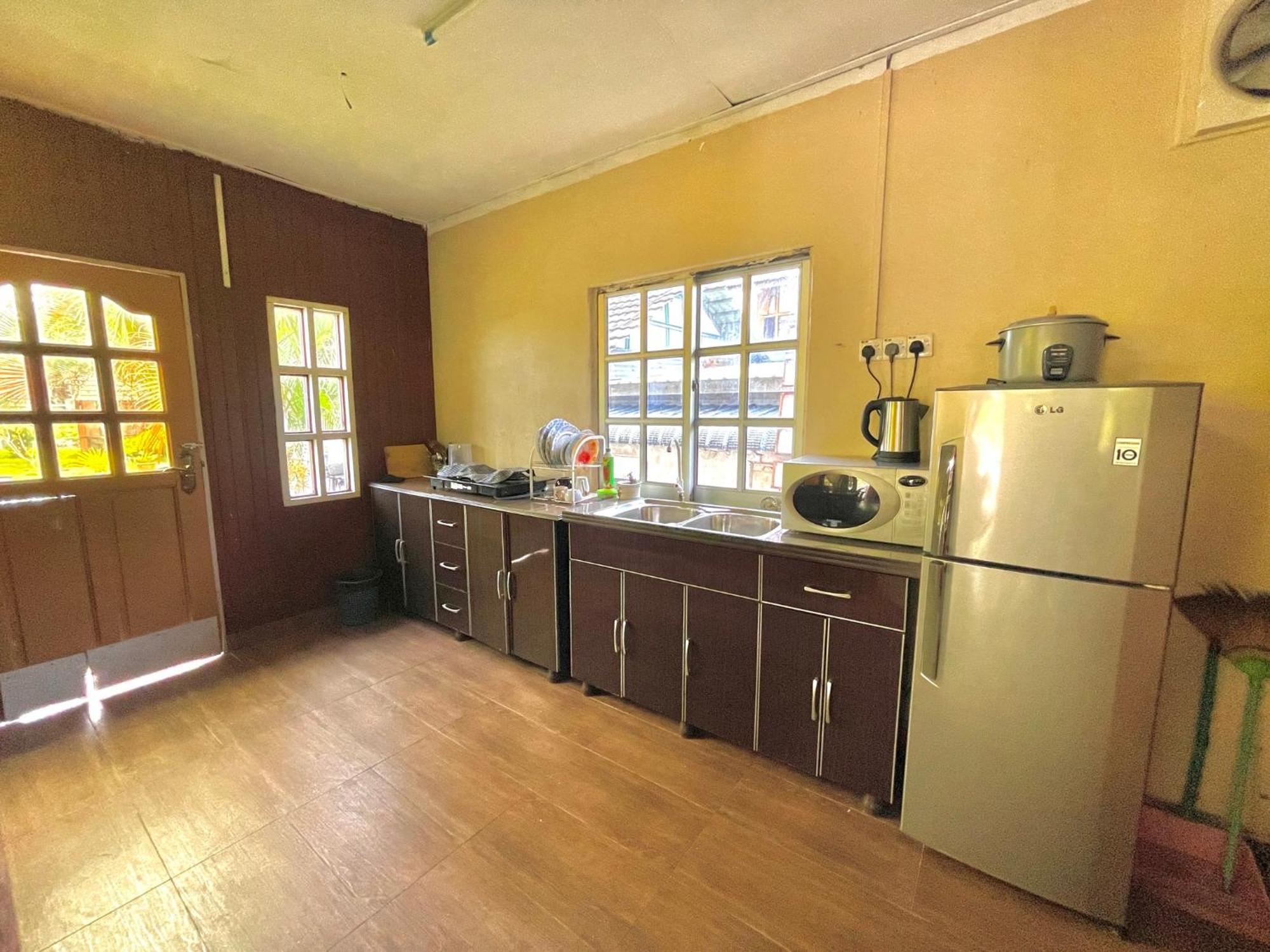 Tamteh Homestay Ayer Hitam Extérieur photo