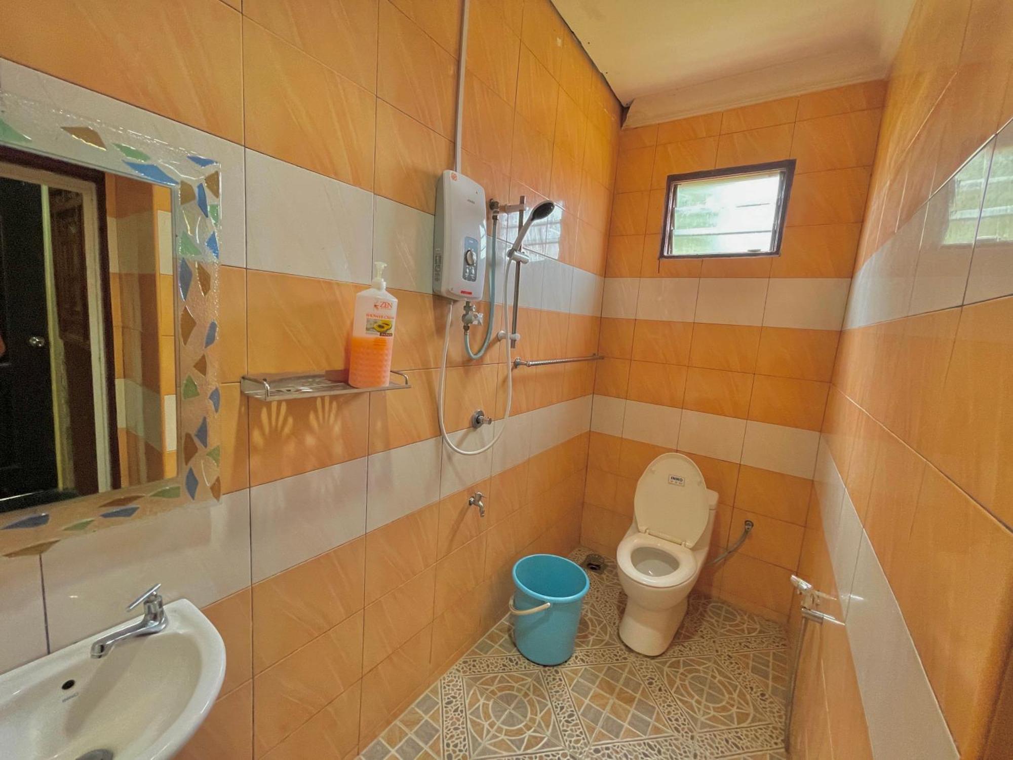 Tamteh Homestay Ayer Hitam Extérieur photo