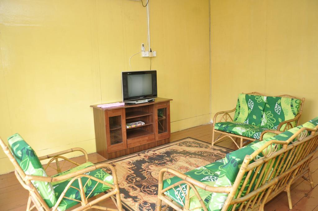 Tamteh Homestay Ayer Hitam Chambre photo