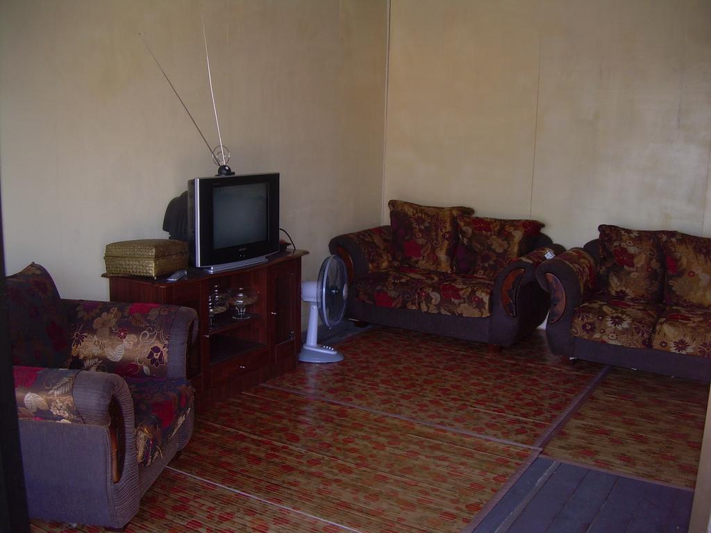 Tamteh Homestay Ayer Hitam Extérieur photo